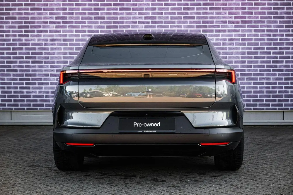 Polestar 4 Long Range Single motor 100 kWh uit 2024, foto 4
