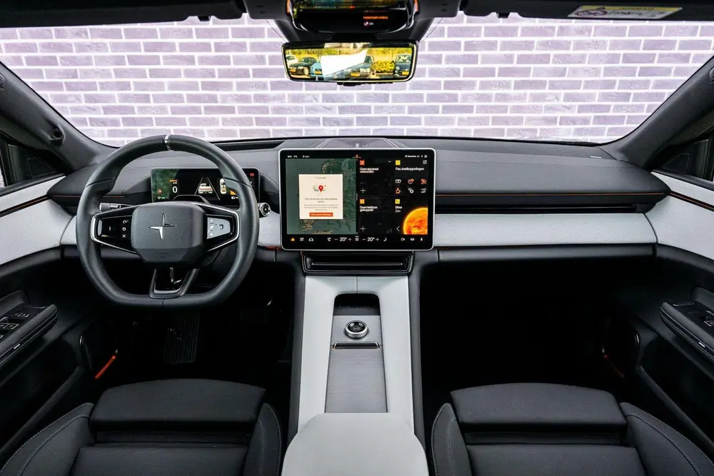 Polestar 4 Long Range Single motor 100 kWh uit 2024, foto 8