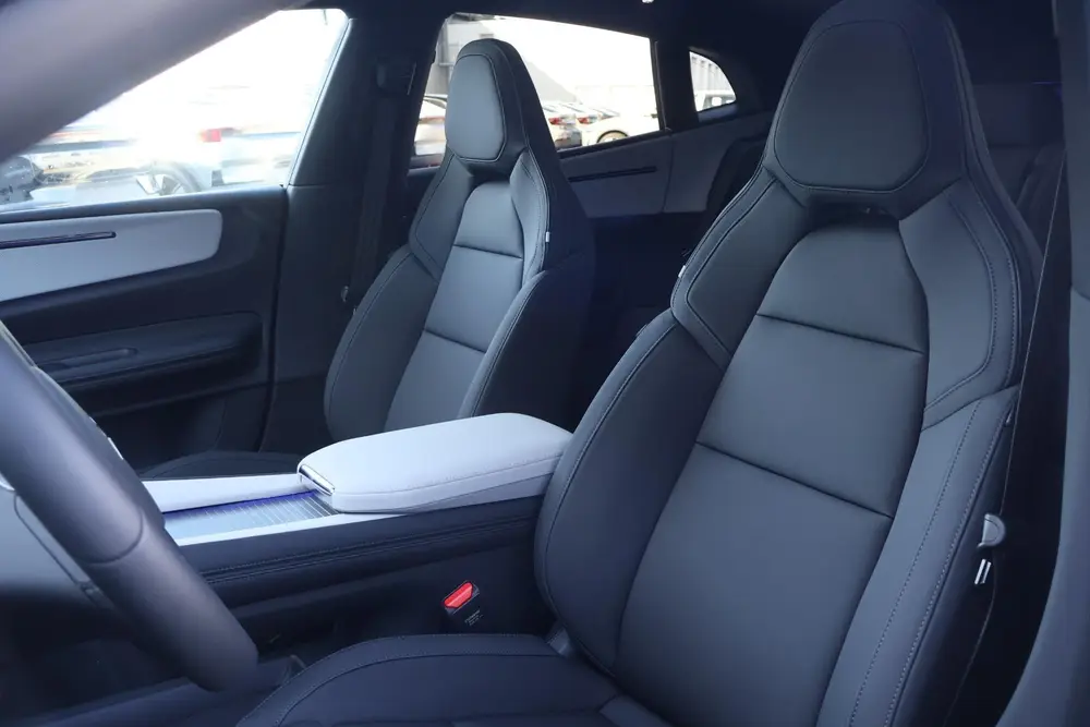 Polestar 4 Long Range Single motor 100 kWh Pilot uit 2025, foto 16