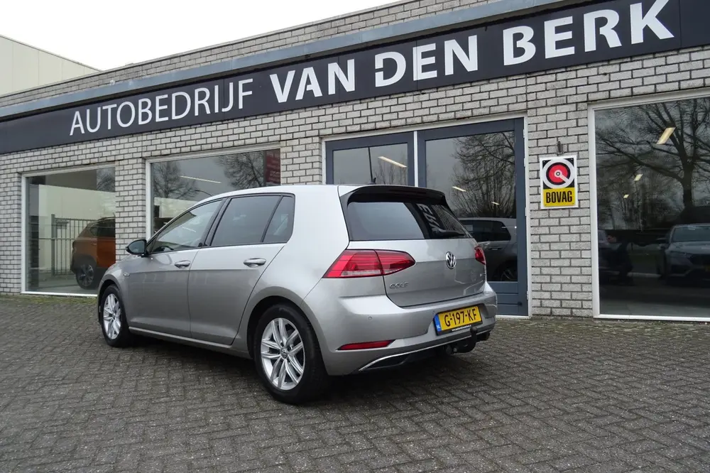 Volkswagen Golf 1.5 TSI Comfortline Business uit 2019, foto 2