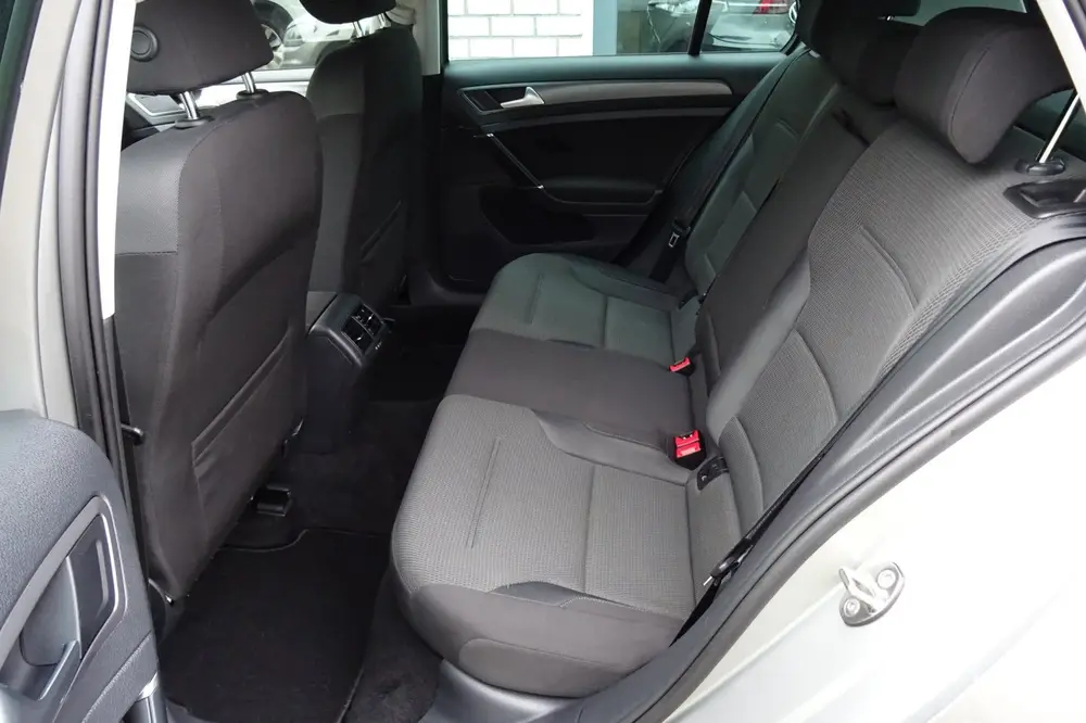 Volkswagen Golf 1.5 TSI Comfortline Business uit 2019, foto 6