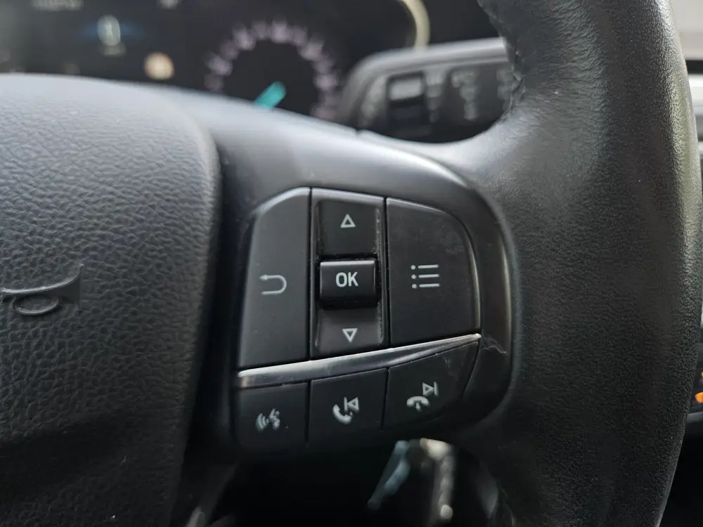 Ford Focus Wagon 1.0 EcoBoost NAVI TEL LM PDC CAMERA uit 2019, foto 17