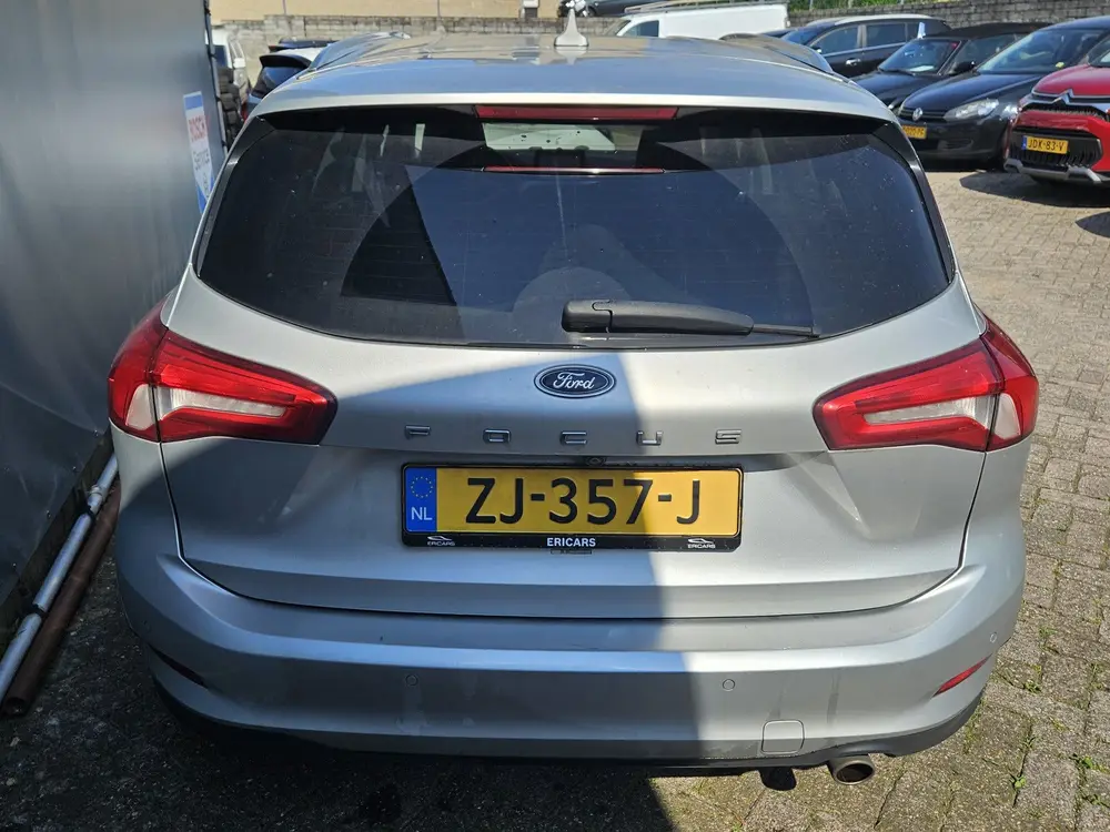 Ford Focus Wagon 1.0 EcoBoost NAVI TEL LM PDC CAMERA uit 2019, foto 3