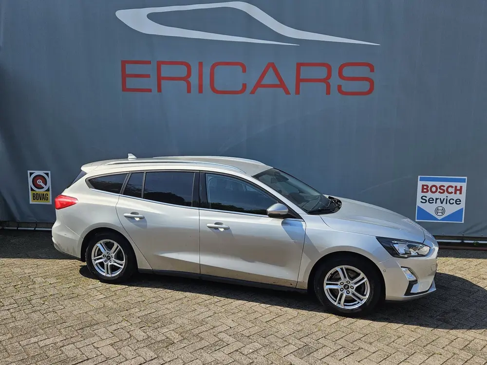 Ford Focus Wagon 1.0 EcoBoost NAVI TEL LM PDC CAMERA uit 2019, foto 4