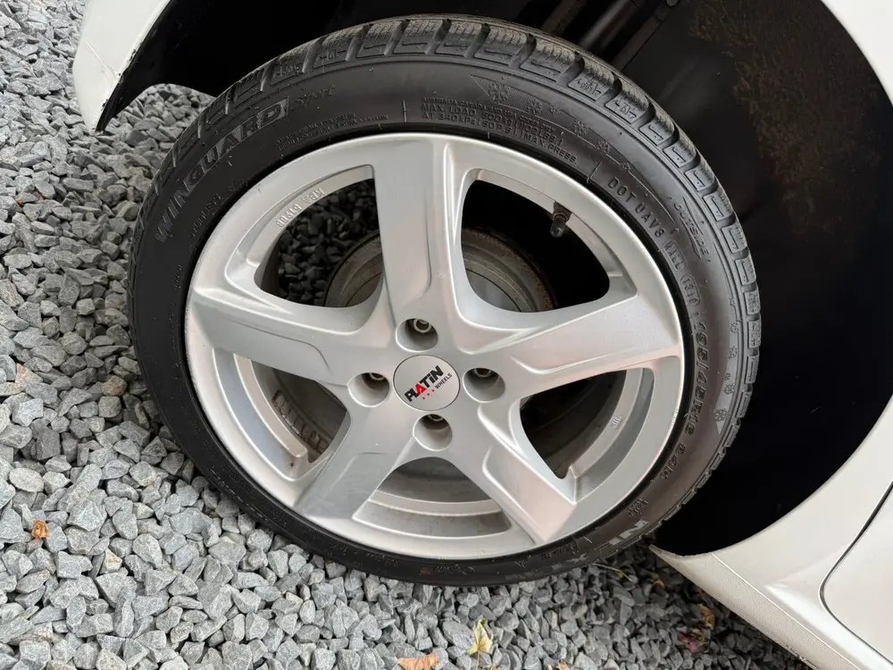 Volkswagen Up! 1.0 65PK 5D 2021 Wit uit 2021, foto 15