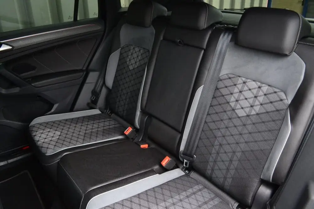 Volkswagen Tiguan 1.4 TSI R-Line eHybrid Black Edition IQ Li uit 2021, foto 12