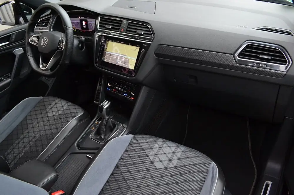 Volkswagen Tiguan 1.4 TSI R-Line eHybrid Black Edition IQ Li uit 2021, foto 7