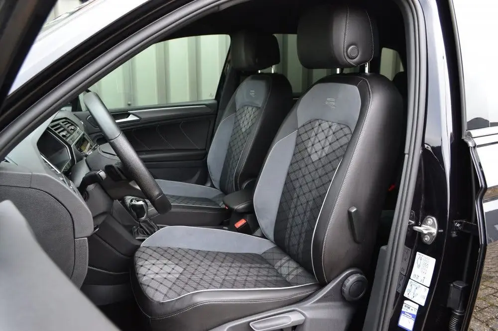 Volkswagen Tiguan 1.4 TSI R-Line eHybrid Black Edition IQ Li uit 2021, foto 8