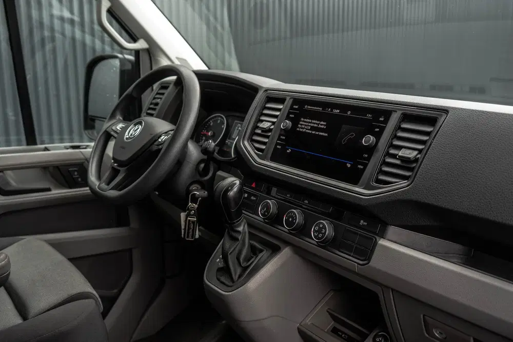 Volkswagen Crafter L3H3 uit 2021, foto 2