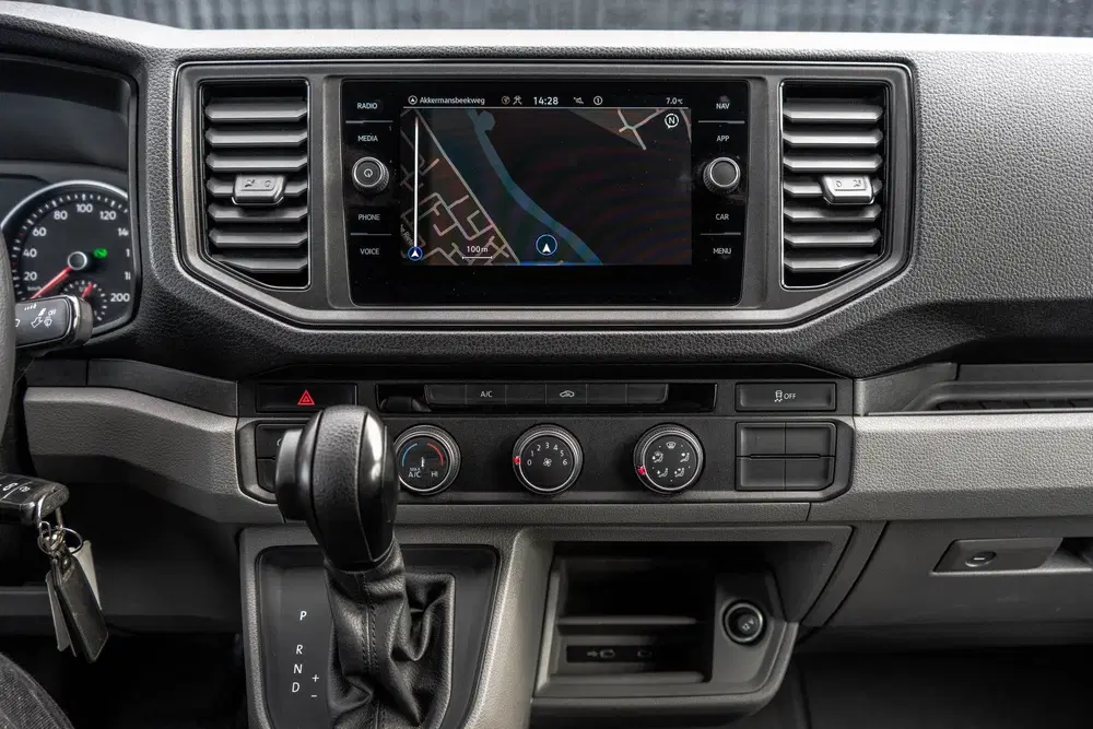 Volkswagen Crafter L3H3 uit 2021, foto 20