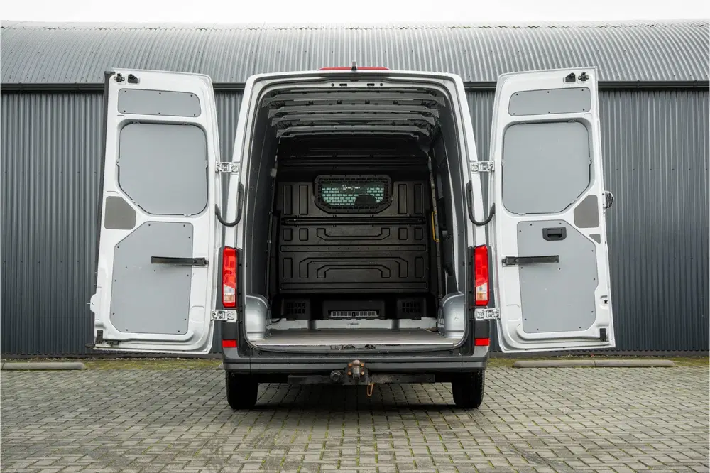Volkswagen Crafter L3H3 uit 2021, foto 9