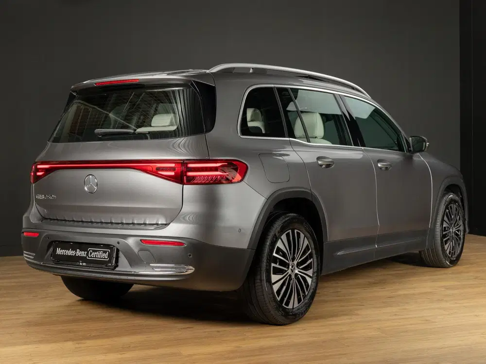 Mercedes-Benz EQB 250+ Business Solution Luxury Panorama dak uit 2026, foto 2