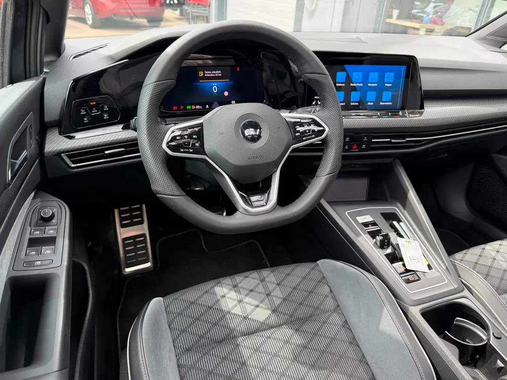 Volkswagen Golf 1.5 eTSI R-Line Business+| PANO| HUD| uit 2021, foto 4