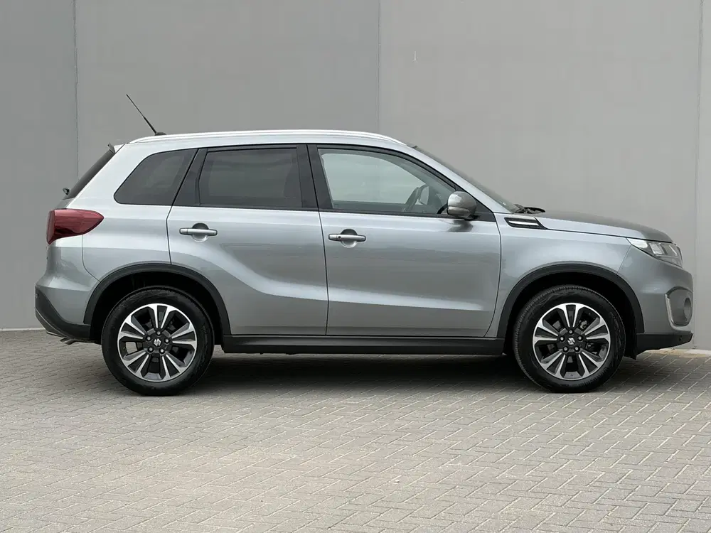 Suzuki Vitara 1.4 Boosterjet Comfort Smart Hybrid uit 2023, foto 17