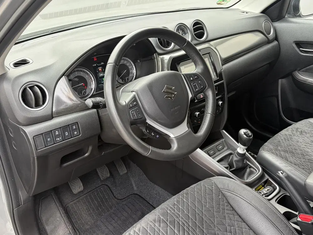 Suzuki Vitara 1.4 Boosterjet Comfort Smart Hybrid uit 2023, foto 19