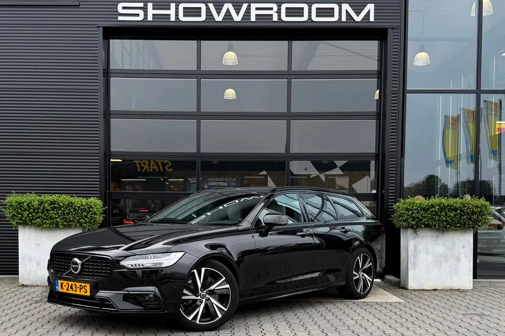 Volvo V90 B4 Ultimate Dark uit 2021, foto 2