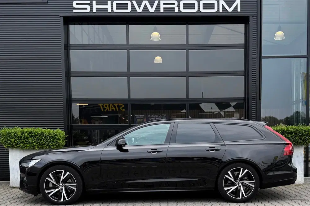 Volvo V90 B4 Ultimate Dark uit 2021, foto 3