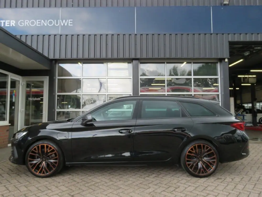 Cupra Leon 1.4 e-Hybrid 245pk COPPER ED. uit 2021, foto 3