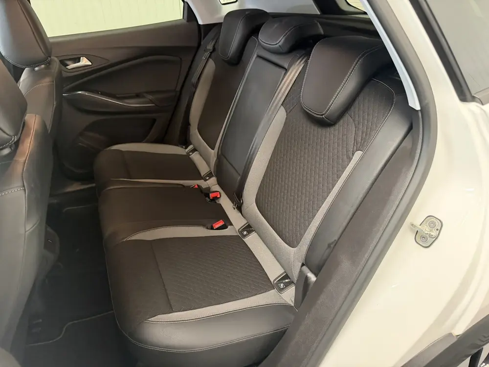 Opel Grandland X 1.2 TURBO APPLE C uit 2019, foto 12