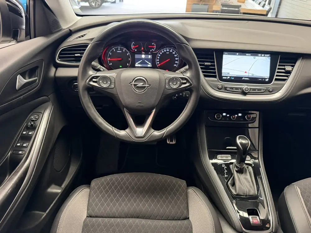 Opel Grandland X 1.2 TURBO APPLE C uit 2019, foto 15