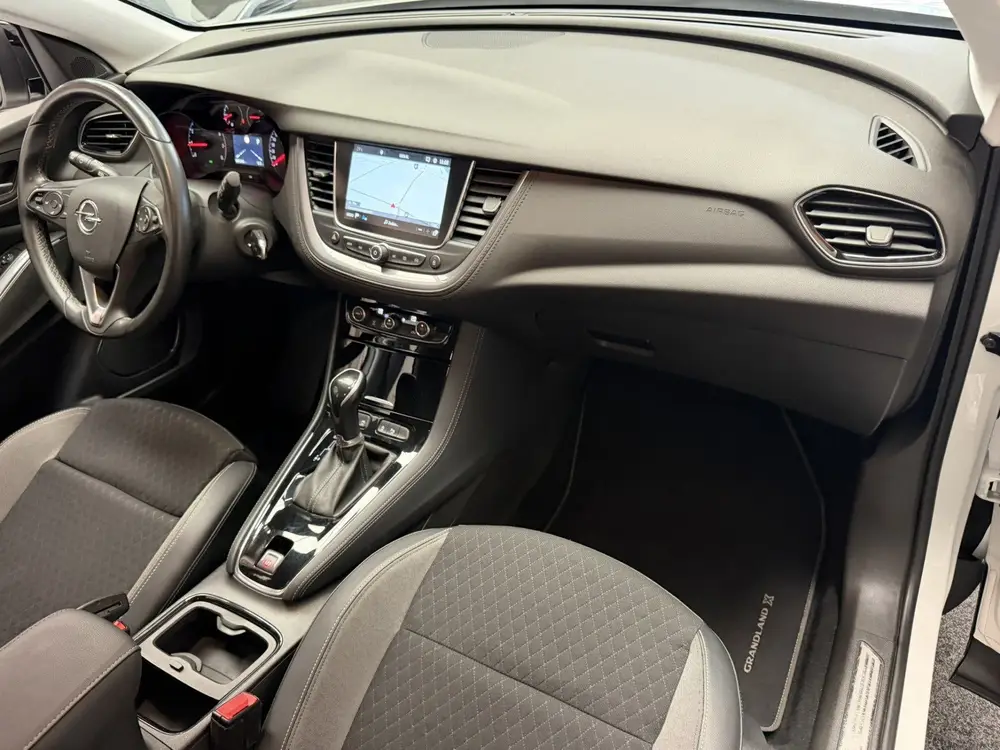 Opel Grandland X 1.2 TURBO APPLE C uit 2019, foto 17