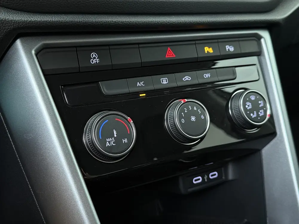 Volkswagen T-Roc 1.0 TSI Life | 110 PK | Adaptive Cruise Con uit 2022, foto 17