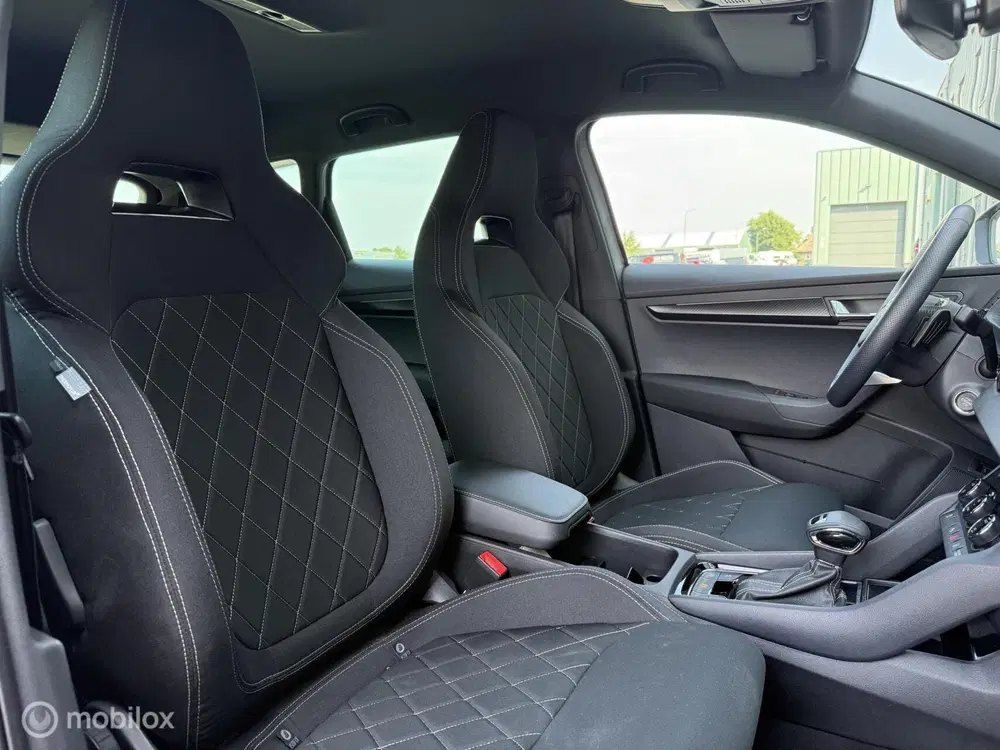 Skoda Karoq 1.5 TSI ACT Sportline uit 2026, foto 7