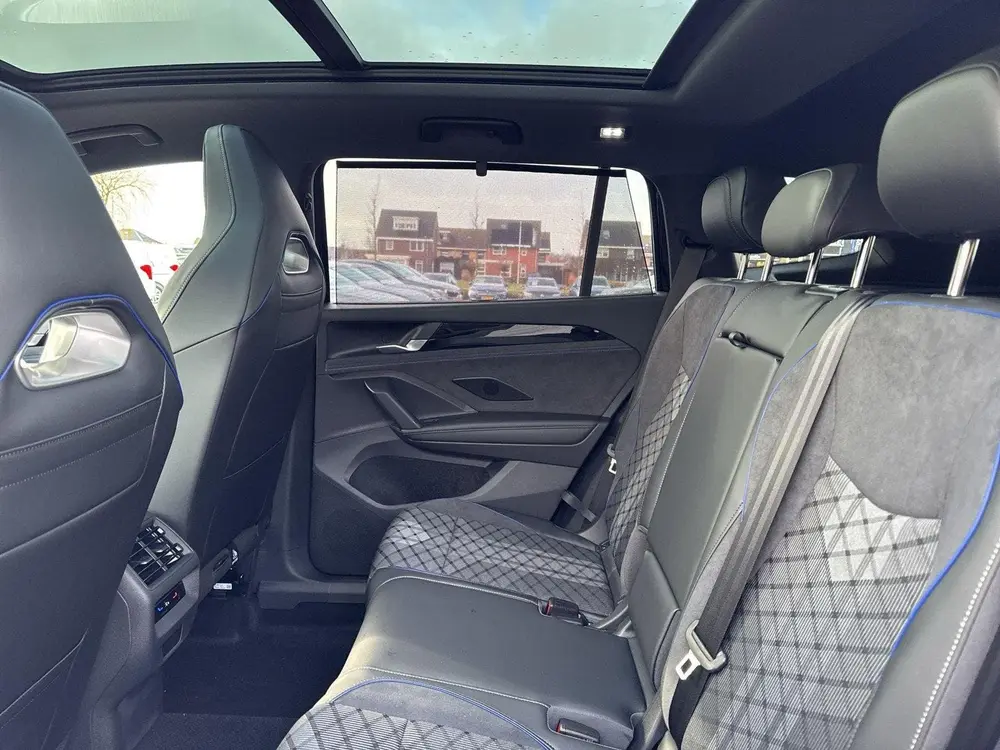 Volkswagen Tayron 1.5 eHybrid R-Line Edition | Panorama dak uit 2026, foto 8