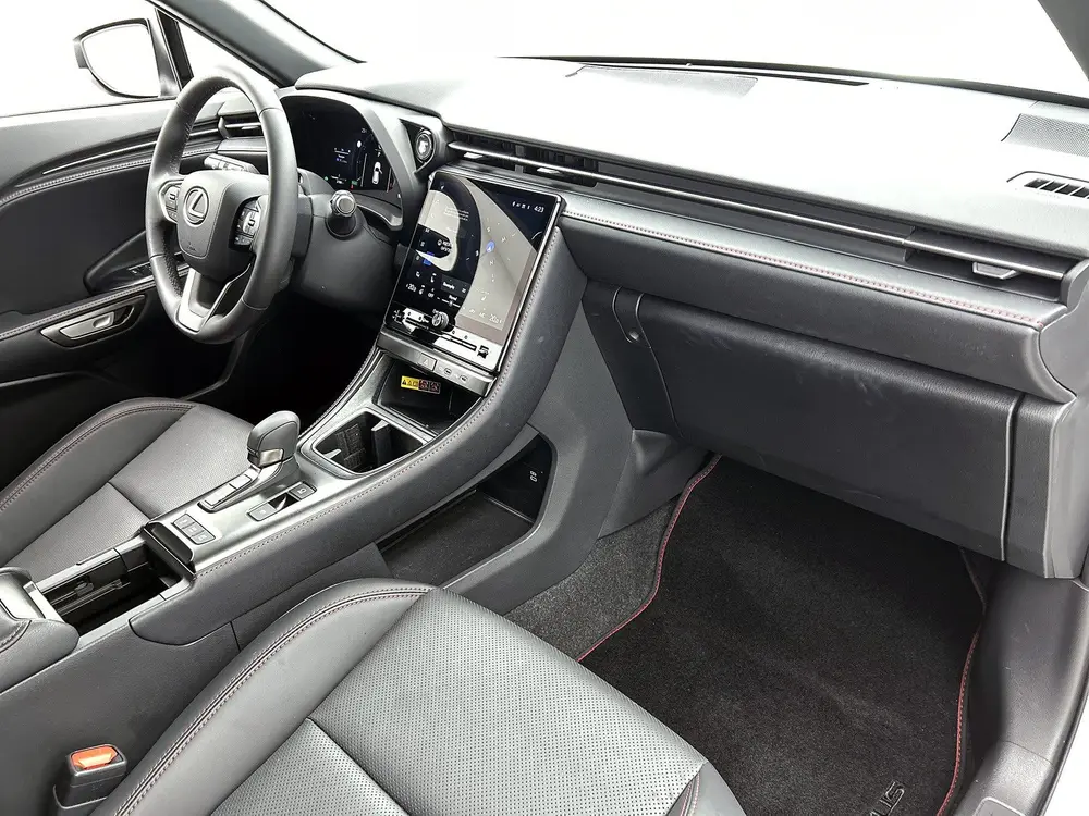 Lexus LBX Emotion 2WD uit 2025, foto 6