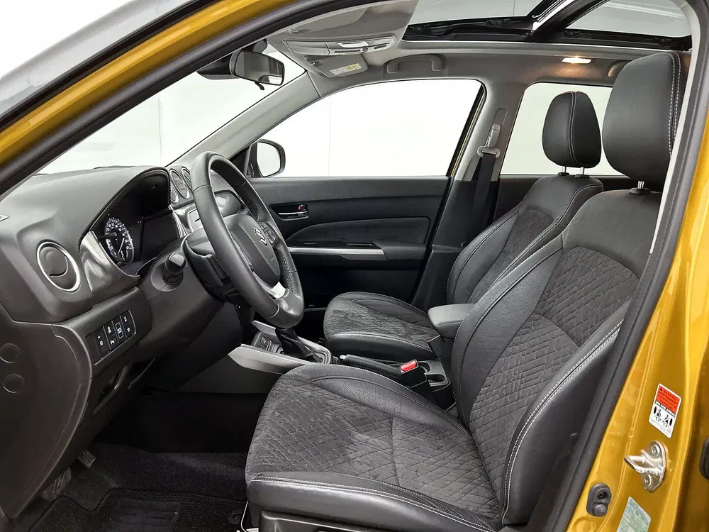 Suzuki Vitara 1.5 Hybrid Style uit 2023, foto 16