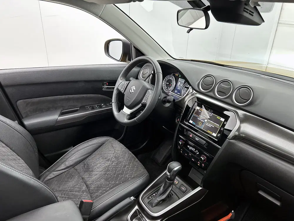Suzuki Vitara 1.5 Hybrid Style uit 2023, foto 6
