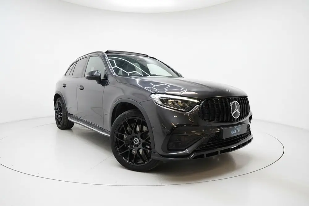 Mercedes-Benz GLC klasse 300e 4MATIC AMG Line NIGHT PANO uit 2023, foto 3