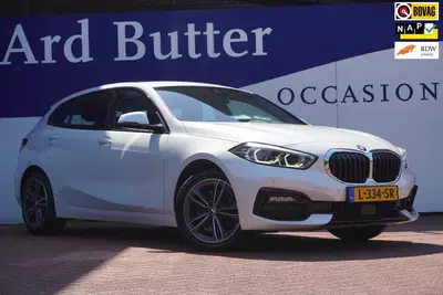 BMW 1-serie 118i Business Edition+Sportline+Led+leder+ uit 2021