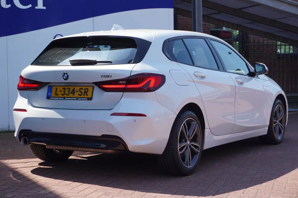 BMW 1-serie 118i Business Edition+Sportline+Led+leder+ uit 2021, foto 12