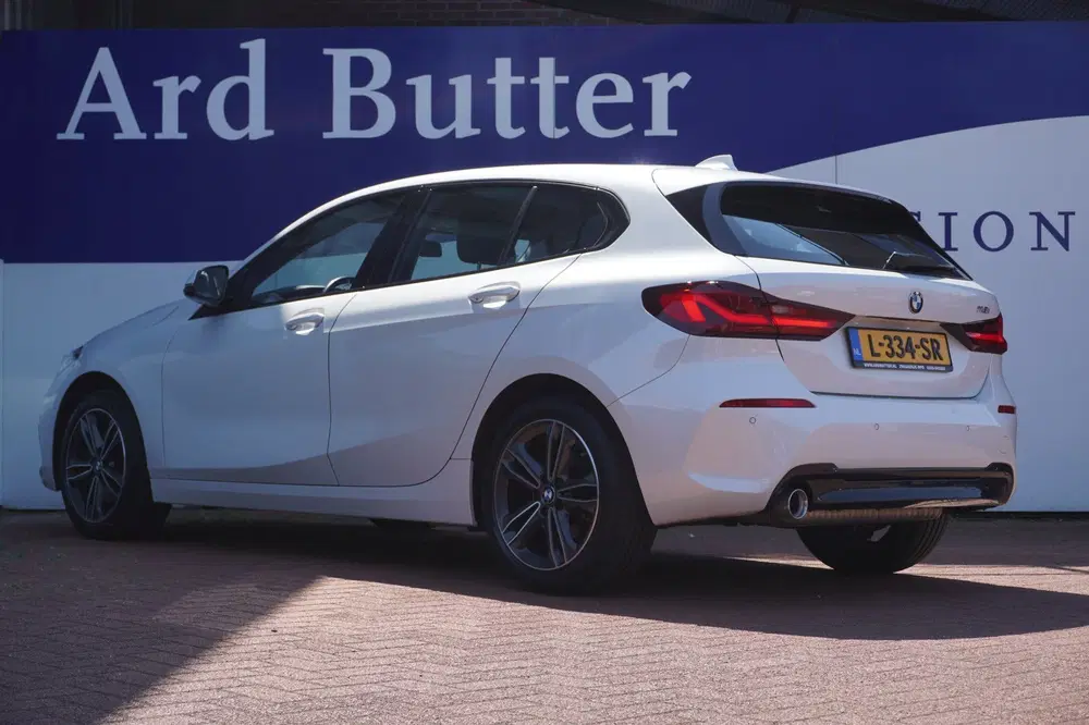 BMW 1-serie 118i Business Edition+Sportline+Led+leder+ uit 2021, foto 3