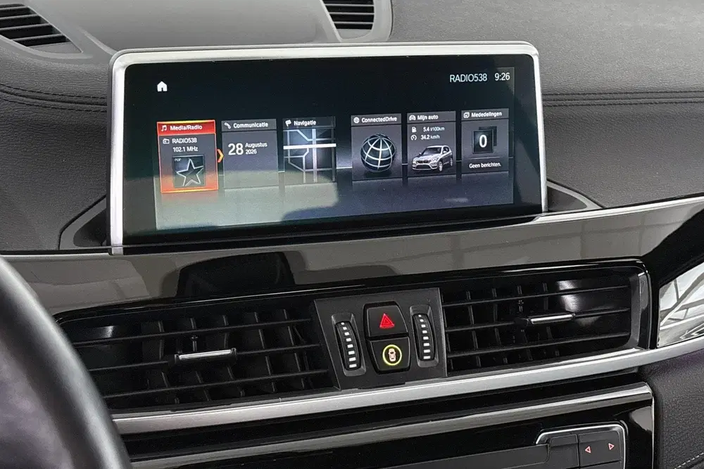 BMW X1 xDrive25e M Sport Stoelverwarming LED Spor uit 2021, foto 13