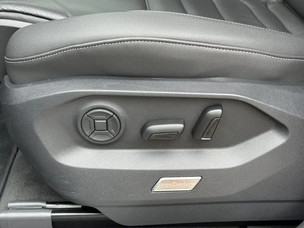 Volkswagen Touareg 3.0 TSi eHybrid 4Motion Camera (bj 2022) uit 2022, foto 19