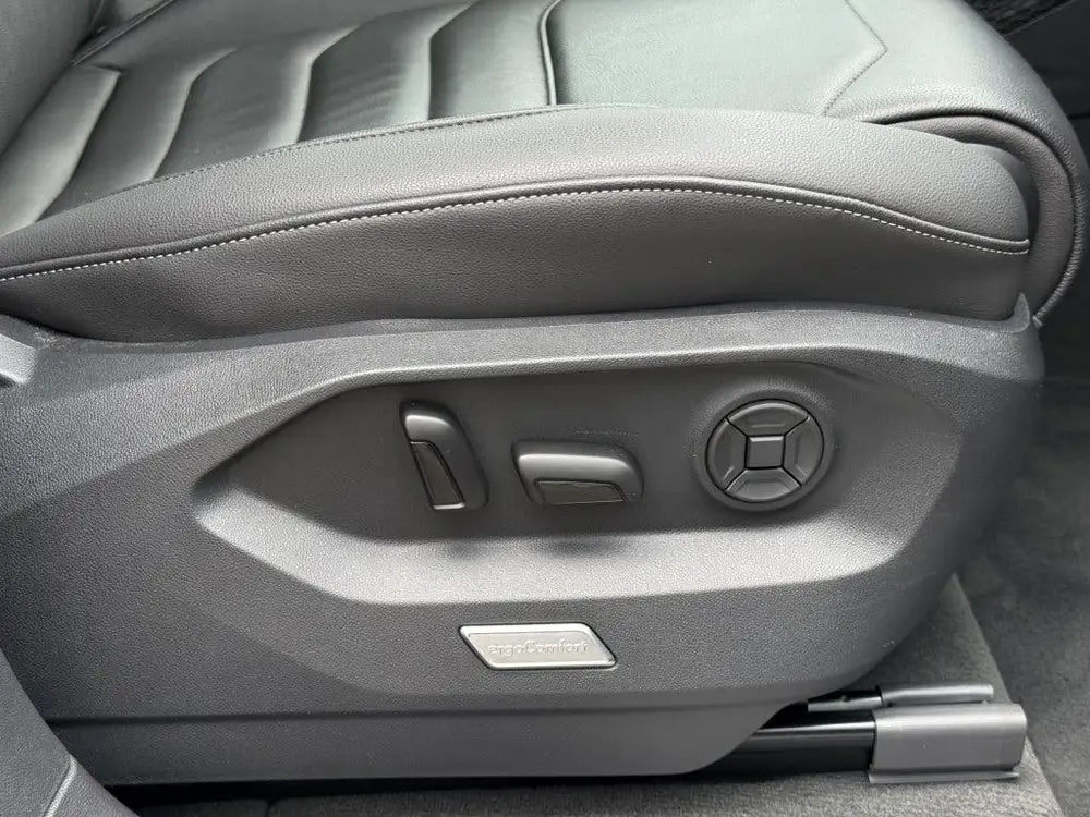 Volkswagen Touareg 3.0 TSi eHybrid 4Motion Camera (bj 2022) uit 2022, foto 20