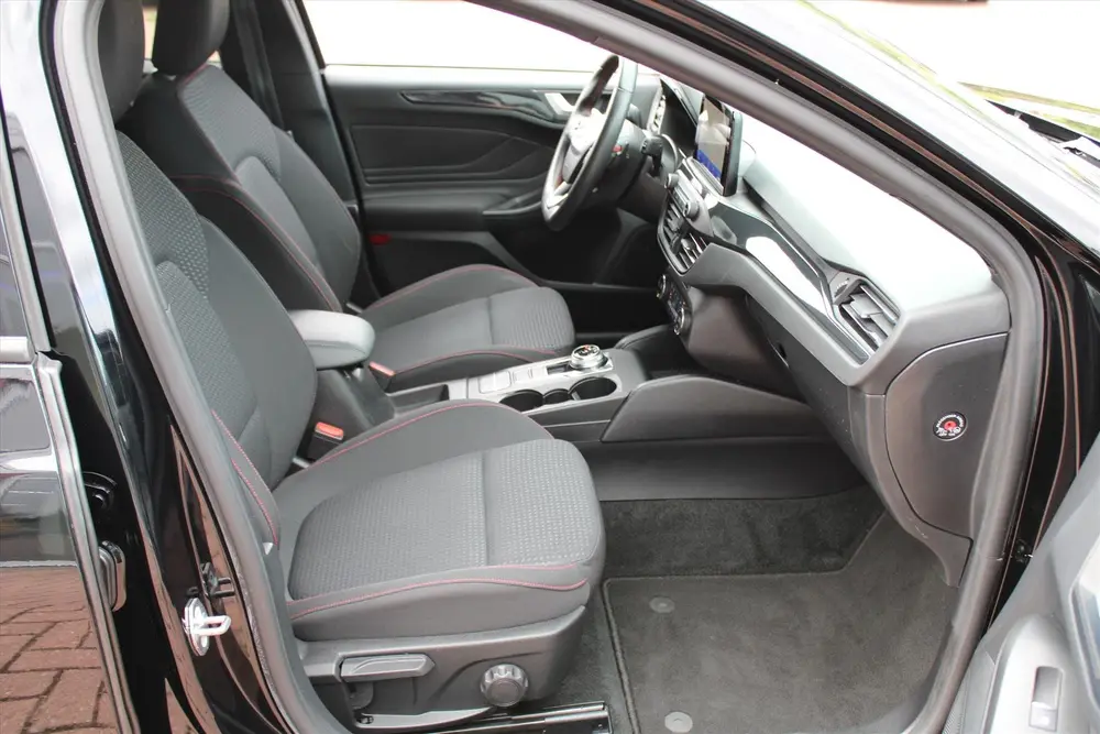 Ford Focus 1.0 125pk Automaat ST-Line Business Wagon Comfort uit 2019, foto 19