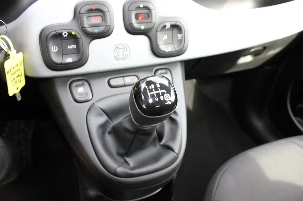 Fiat Panda 1.0 Hybrid City Cross uit 2022, foto 16