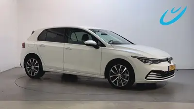 Volkswagen Golf 1.0 eTSI DSG Life Business Alcantara Sfeerve uit 2021