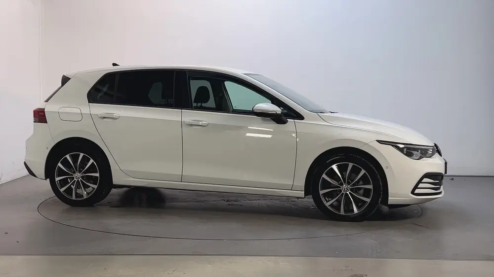 Volkswagen Golf 1.0 eTSI DSG Life Business Alcantara Sfeerve uit 2021, foto 12