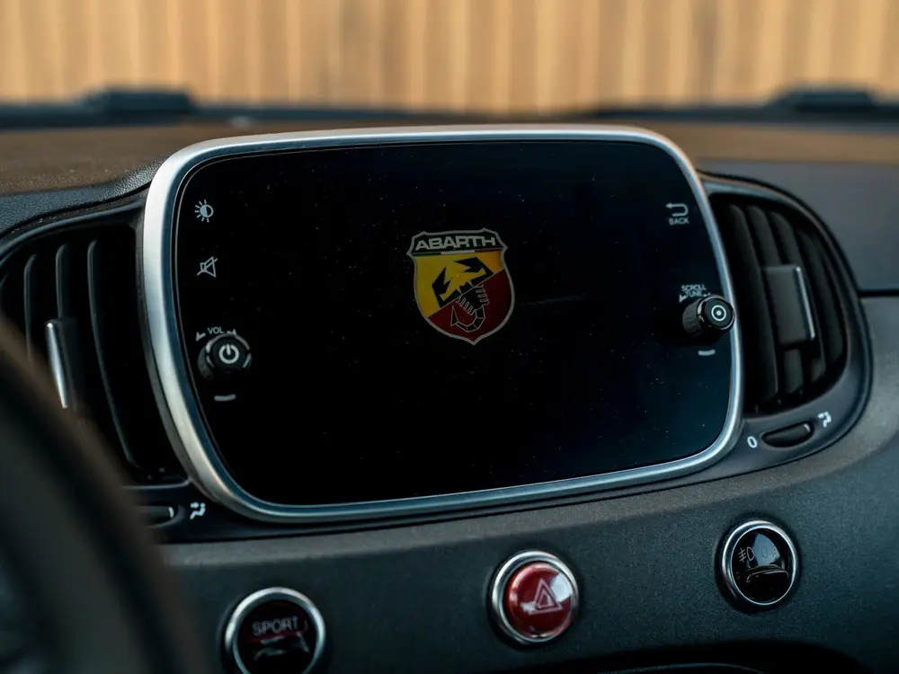 Abarth 595 Competizione 70th Anniversary (bj 2019) uit 2019, foto 12