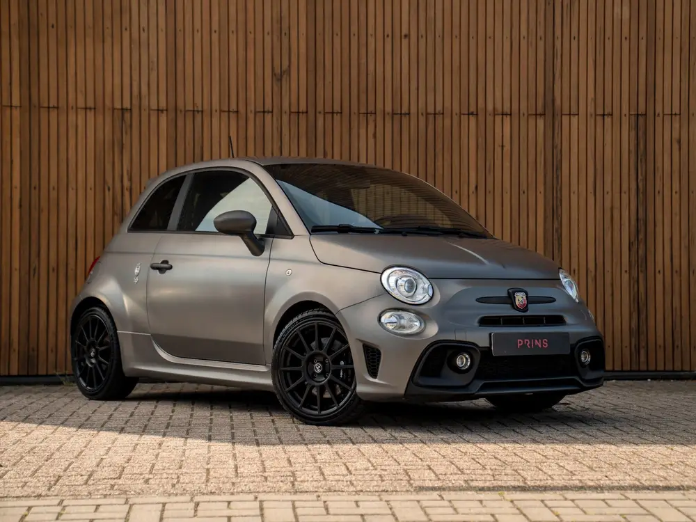 Abarth 595 Competizione 70th Anniversary (bj 2019) uit 2019, foto 16