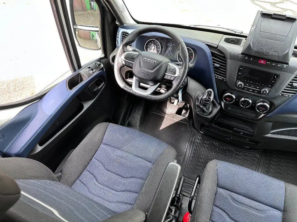 Iveco Daily 3.0 L Dubbel cabine Automaat Trekhaak L4H2 uit 2021, foto 11