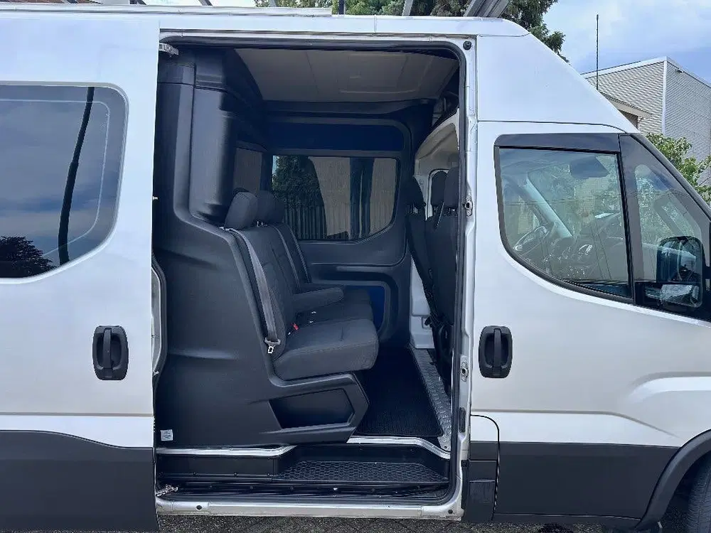 Iveco Daily 3.0 L Dubbel cabine Automaat Trekhaak L4H2 uit 2021, foto 18