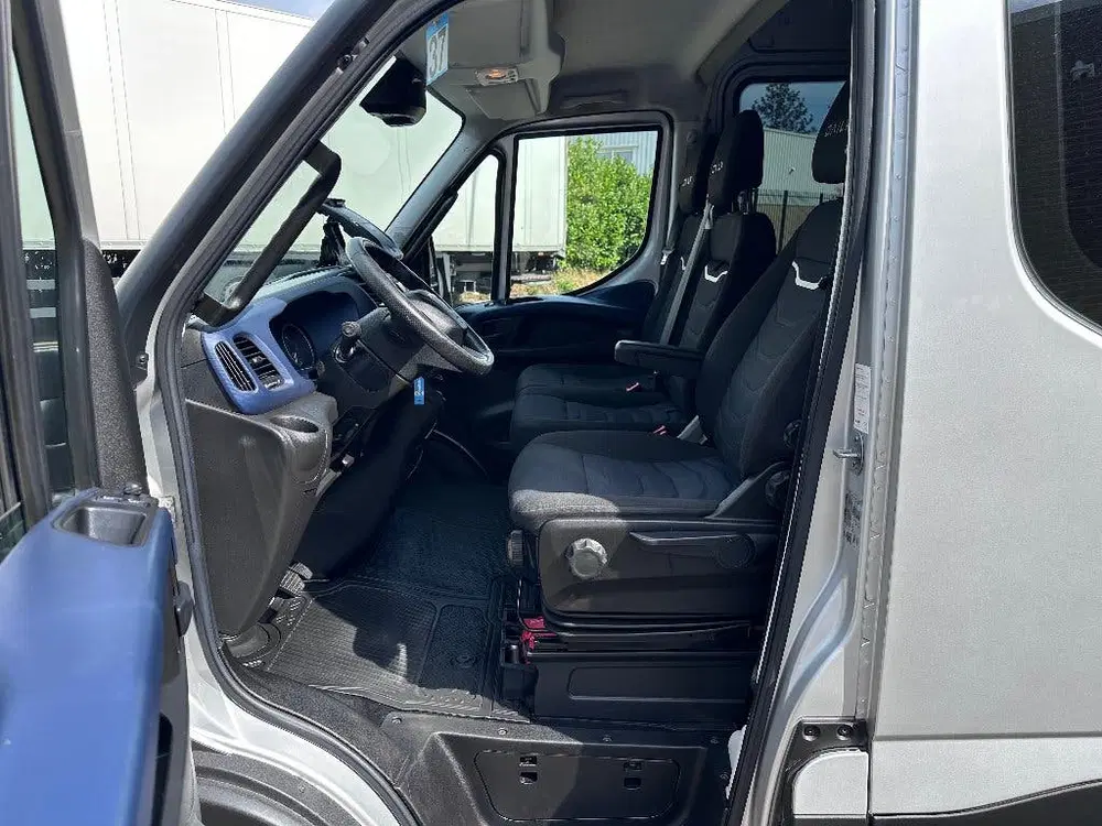 Iveco Daily 3.0 L Dubbel cabine Automaat Trekhaak L4H2 uit 2021, foto 6