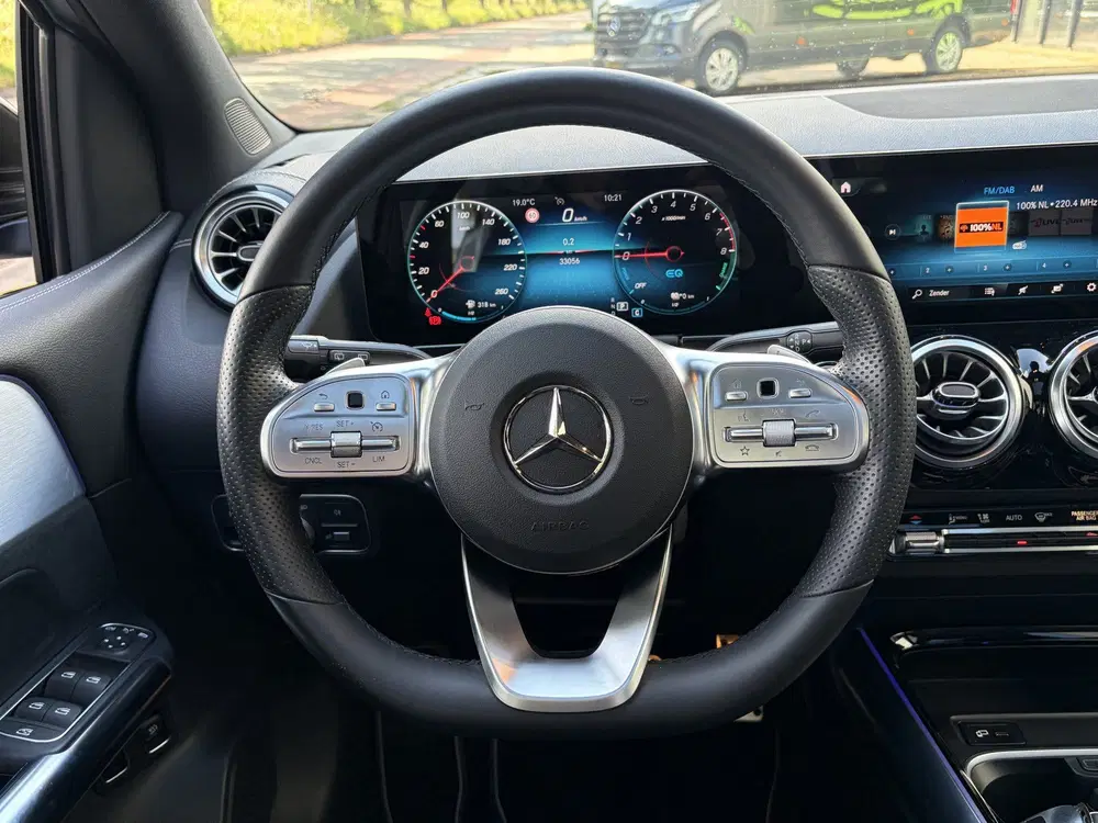 Mercedes-Benz B-Klasse 250 e Premium AMG Line uit 2022, foto 19