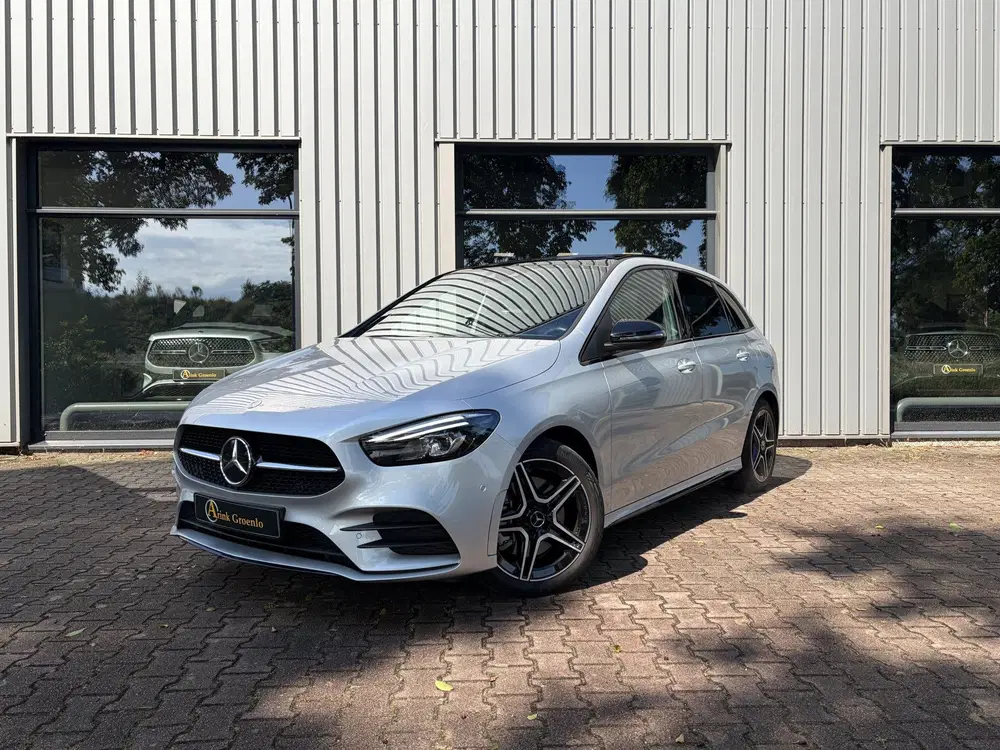 Mercedes-Benz B-Klasse 250 e Premium AMG Line uit 2022, foto 2