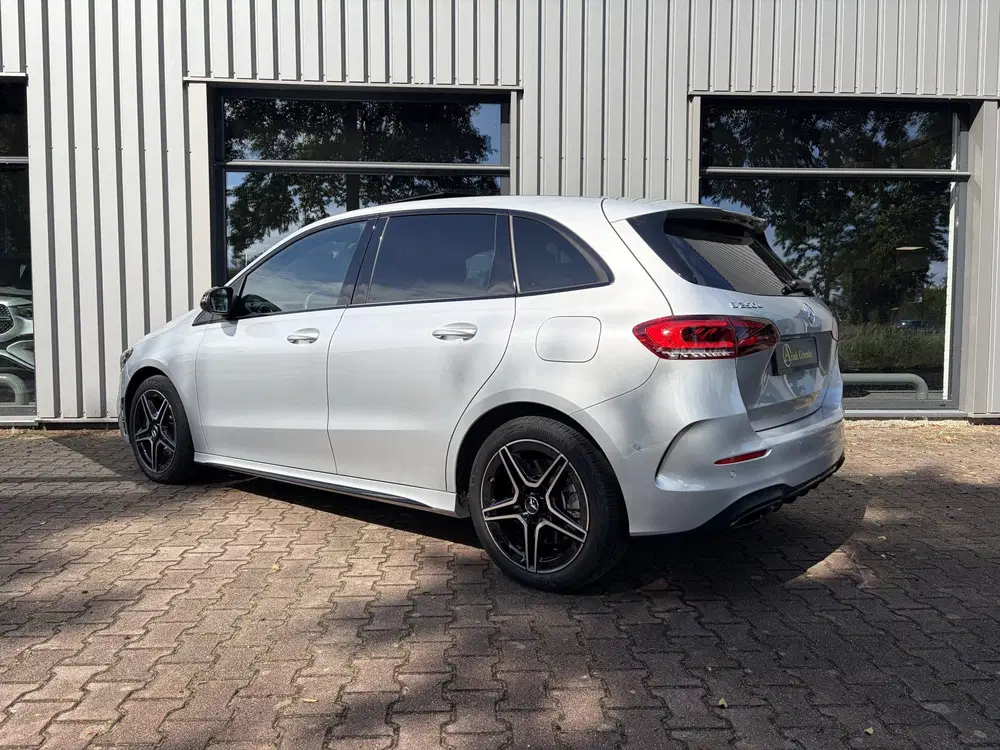 Mercedes-Benz B-Klasse 250 e Premium AMG Line uit 2022, foto 4